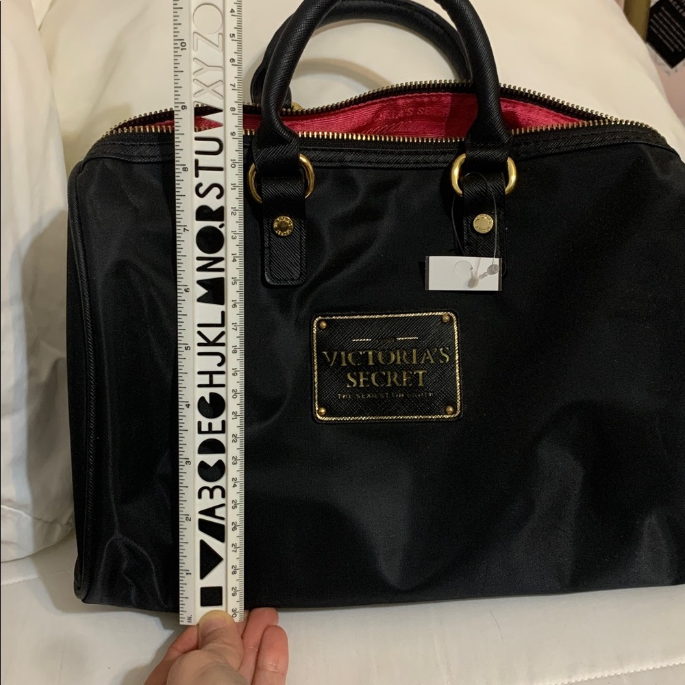 ✨ Victoria’s Sectet Handbag - Picture 5 of 7